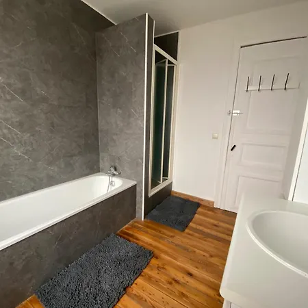 Apartman Super Zonnige En Ruime Penthouse 50m Zeedijk *